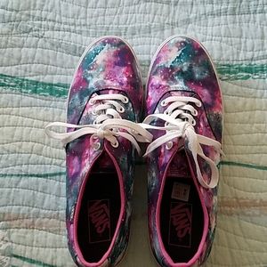 EUC women's Vans shoes